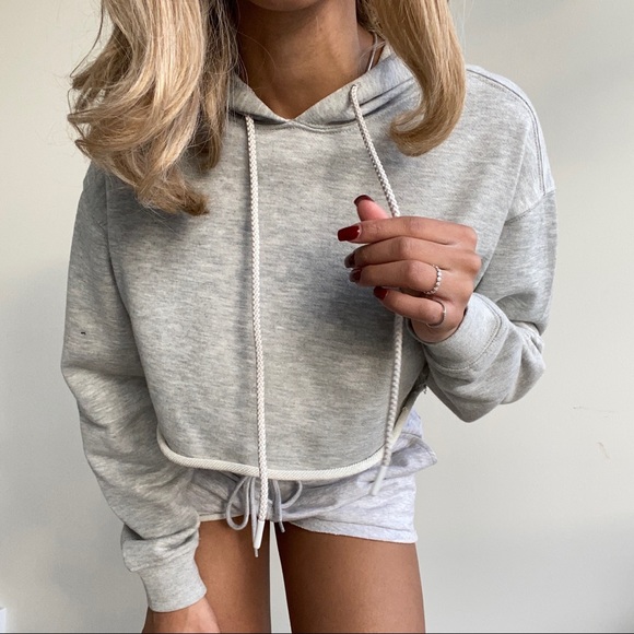 🕊Forever 21 Cut Off Crop Hoodie🕊 - Picture 2 of 5